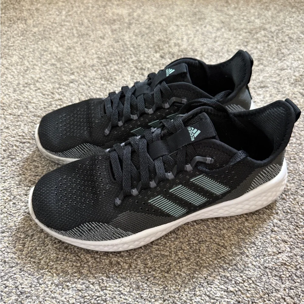Adidas Fluidflow 2.0 Atheltic Shoes - Picture 2 of 8